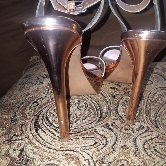 Platform Sandals - Picture 3 of 5